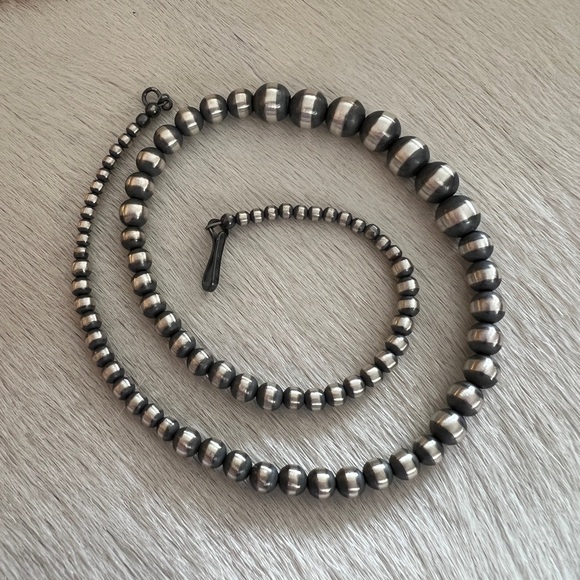 ❤️ 16” 3mm to 8mm Graduated Desert Pearls Navajo Beads Necklace Sterling Unisex - Picture 4 of 7